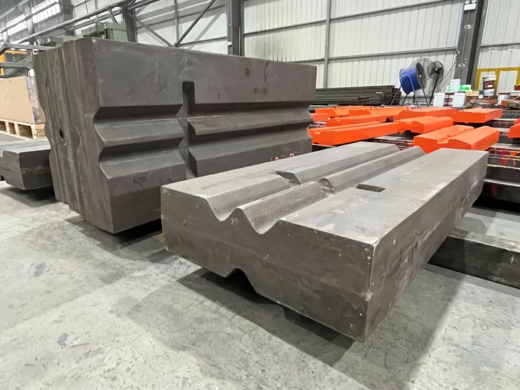 high-chrome-impact-crusher-blow-bars-casting high chrome impact crusher blow bars for abrasive materials and long wear life
