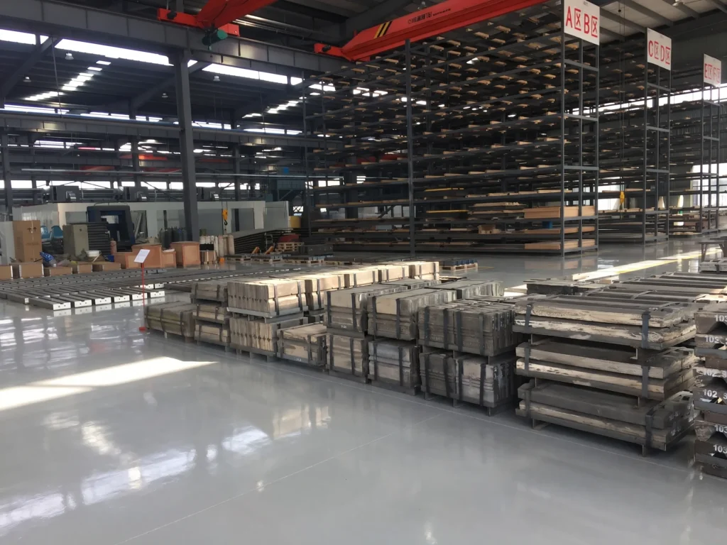 crusher-wear-parts-pattern-storage-workshop Crusher wear parts pattern storage and manufacturing workshop