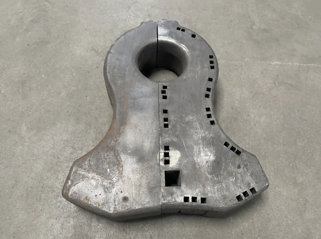 Differential heat treatment hardness inspection on alloy steel shredder hammer
